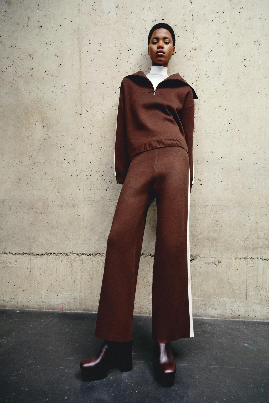KNIT TROUSERS WITH SIDE STRIPES