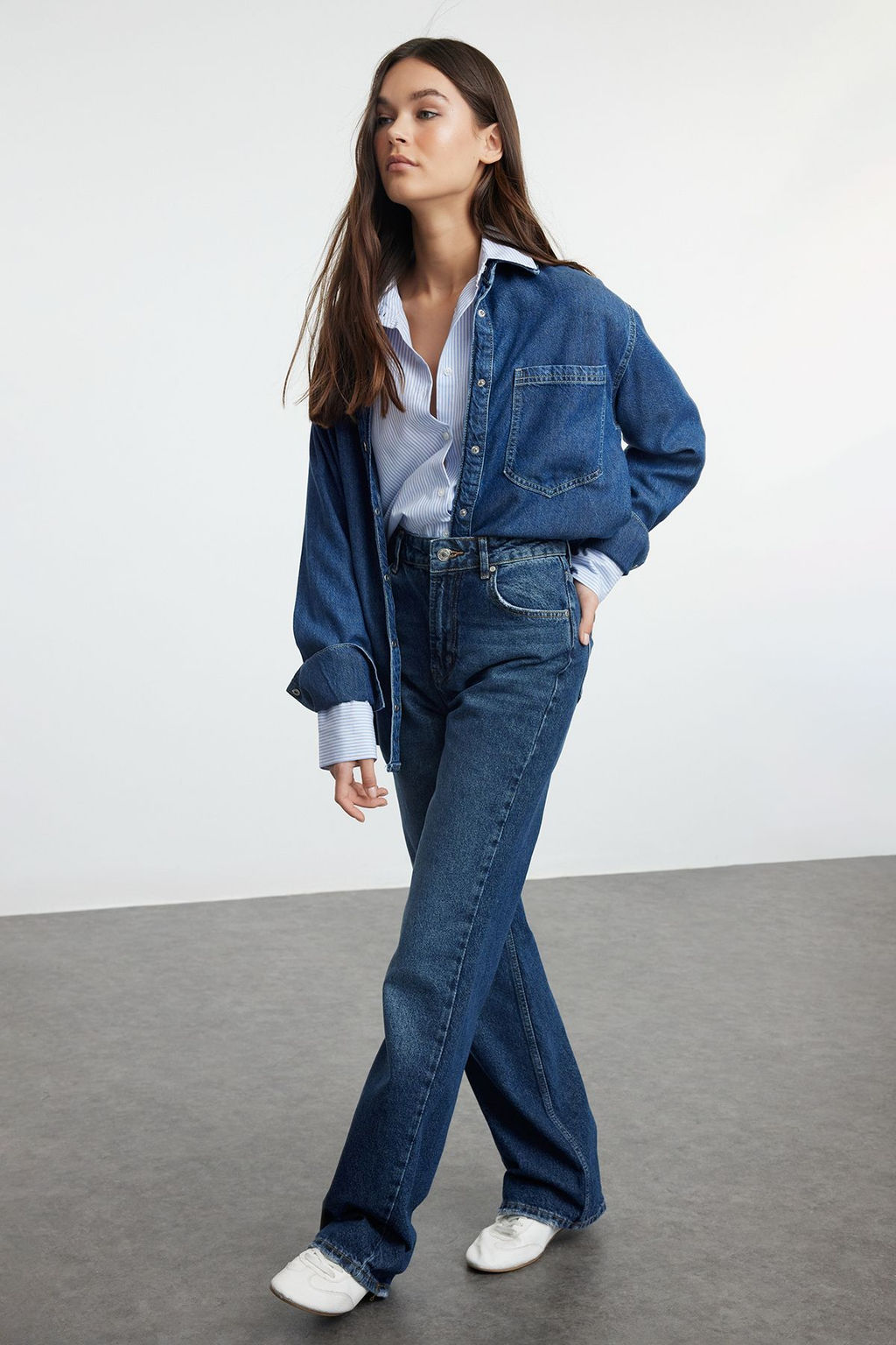 TRENDYOLMILLA Koyu Mavi Yuksek Bel Wide Leg Jeans TWOAW25JE00105  фото 2