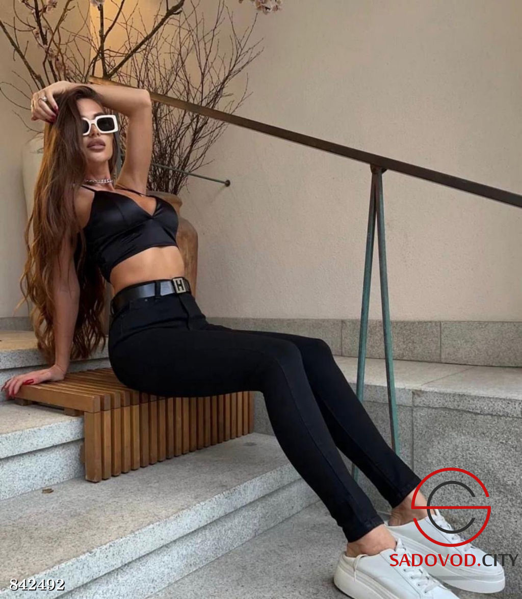 Джинсы с высокой посадкой