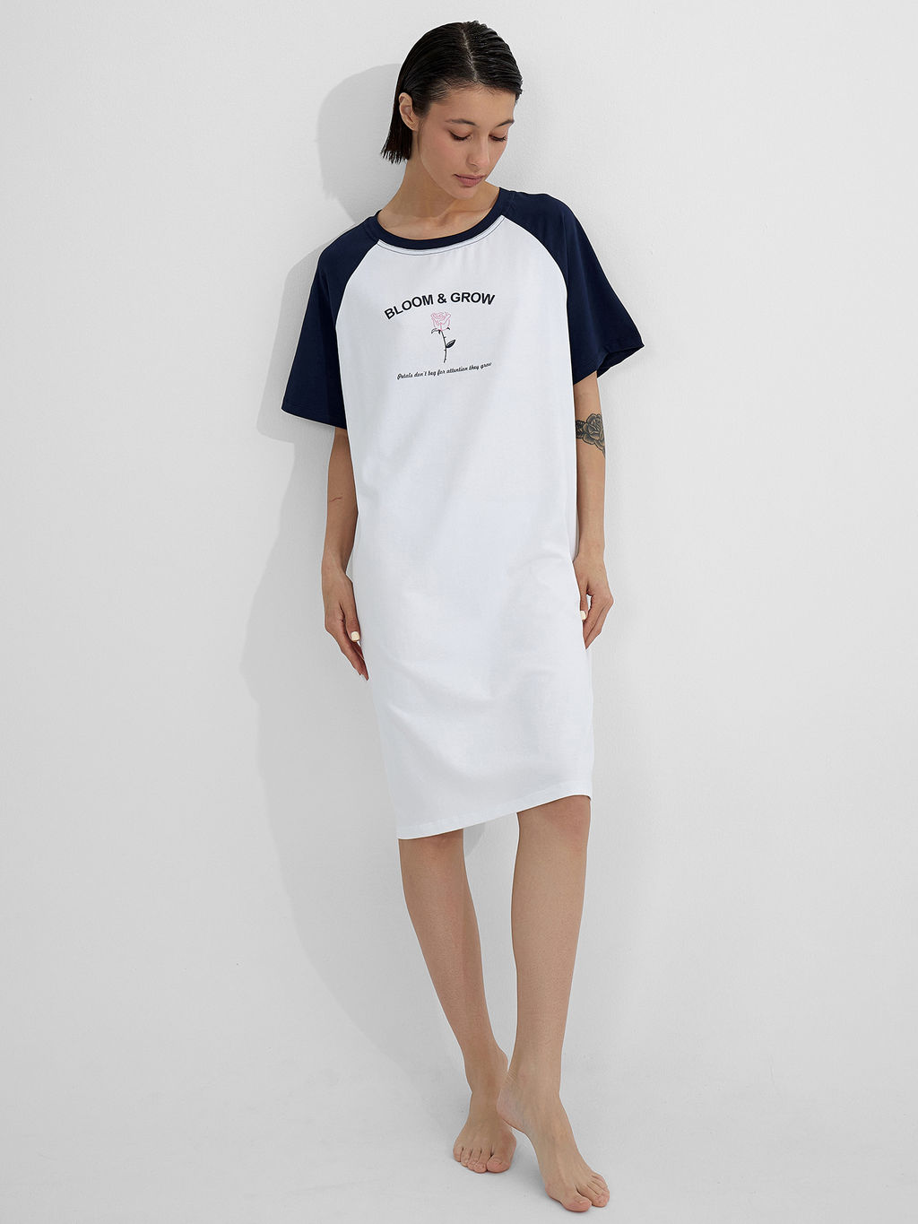 Сорочка ночная женская белая с надписью Bloom&Grow - Mark formelle фото 4