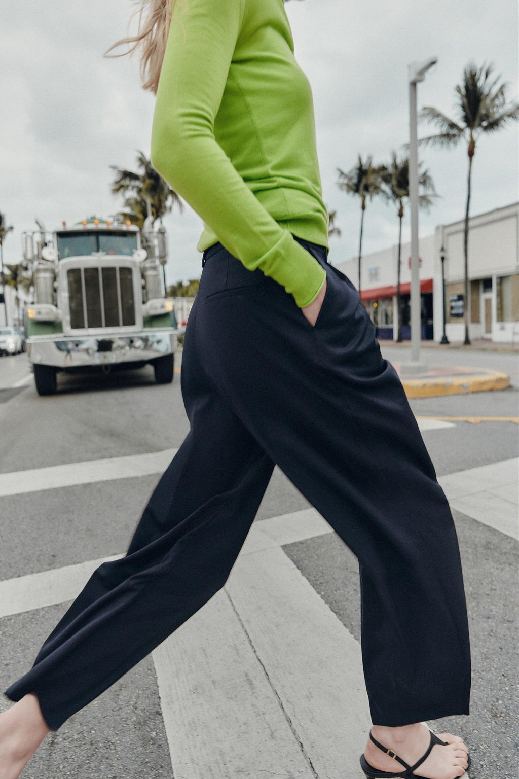 CROPPED TROUSERS WITH WRAP WAIST - Zara фото 4