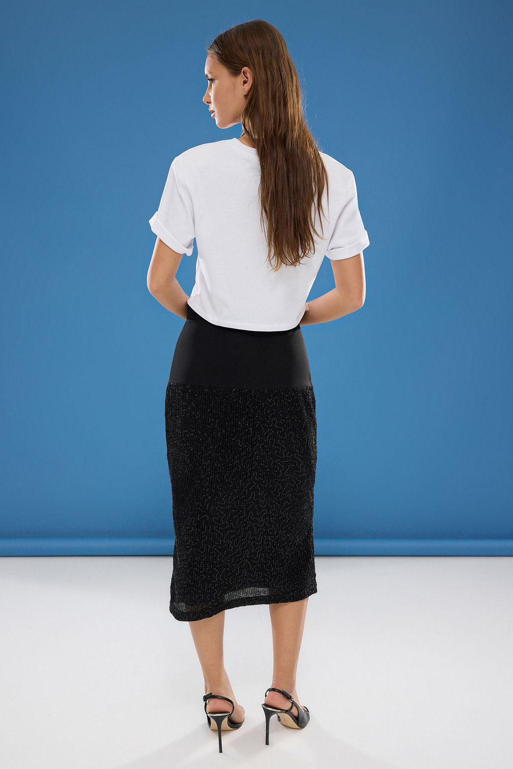 TRENDYOLMILLA Siyah Payet Detayl? Midi Dokuma S?k Etek TPRSS25ET00006 фото 5