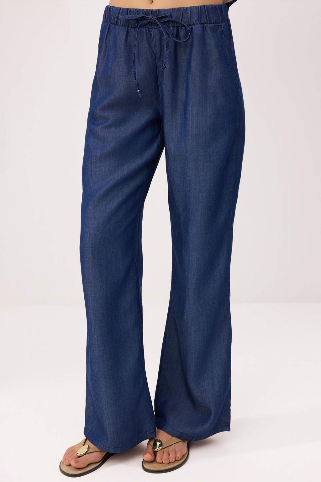 Koyu Mavi Orta Bel More Sustainable %100 Tencel Wide Leg Jeans TWOSS26JE00234 - Trendyolmilla фото 3