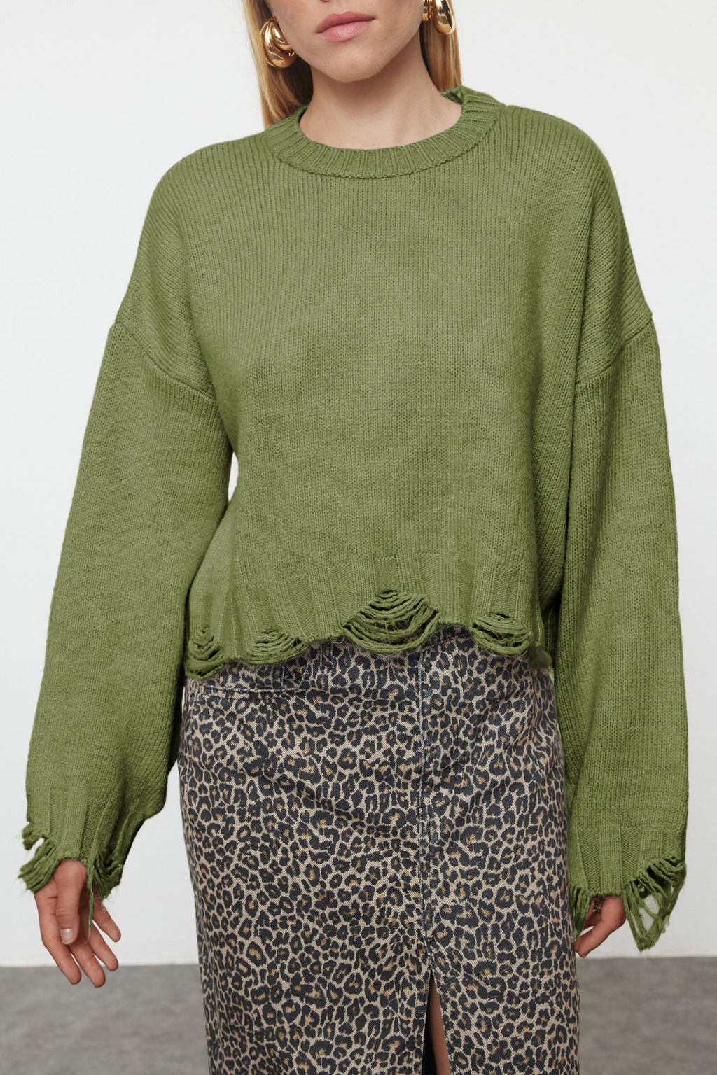 Haki Crop Genis Kal?p Yumusak Dokulu Ak?tma Detayl? Triko Kazak TWOAW24KZ00319