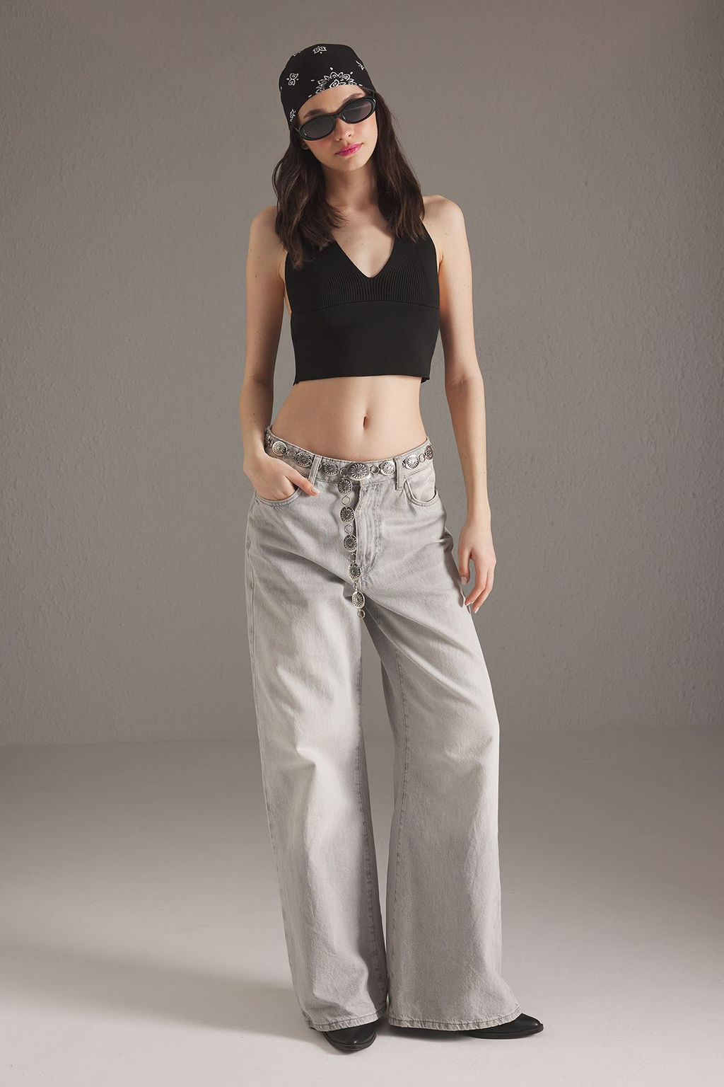 Siyah Super Crop S?rt Detayl? Ince Bluz TWOSS22BZ0760