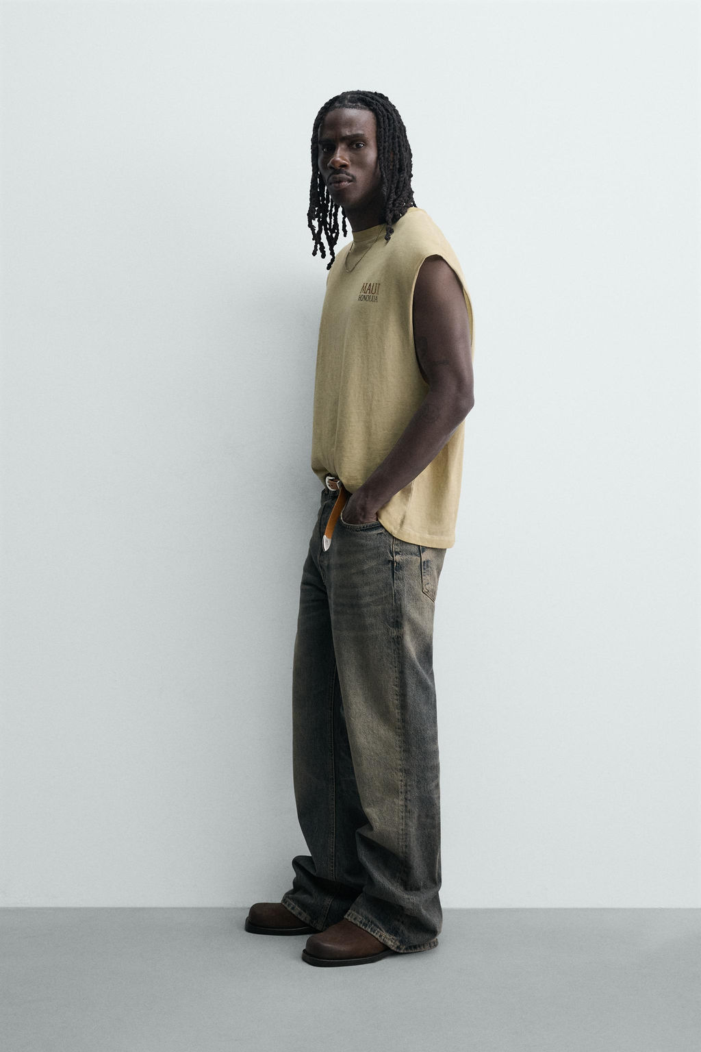 CAMISETA TANK RELAXED FIT ESTAMPADO / Crudo