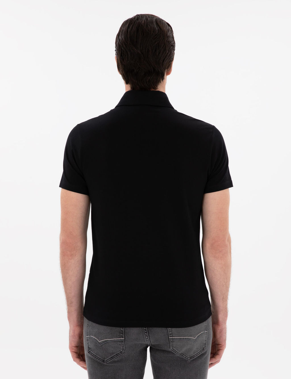 Черная стройная мата - Cacharel фото 5