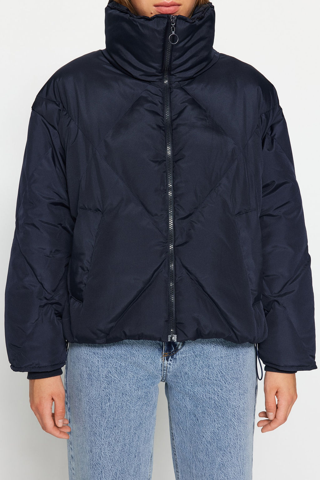 TRENDYOLMILLA Siyah Oversize Su Itici Sisme Kapitone Mont TWOAW24MO00146 фото 19