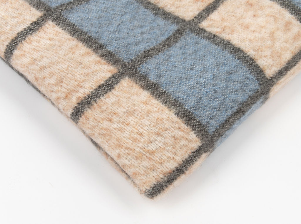 Одеяло п/шерсть 50% 140*205 ОПШ-4 беж-сер-синяя клетка