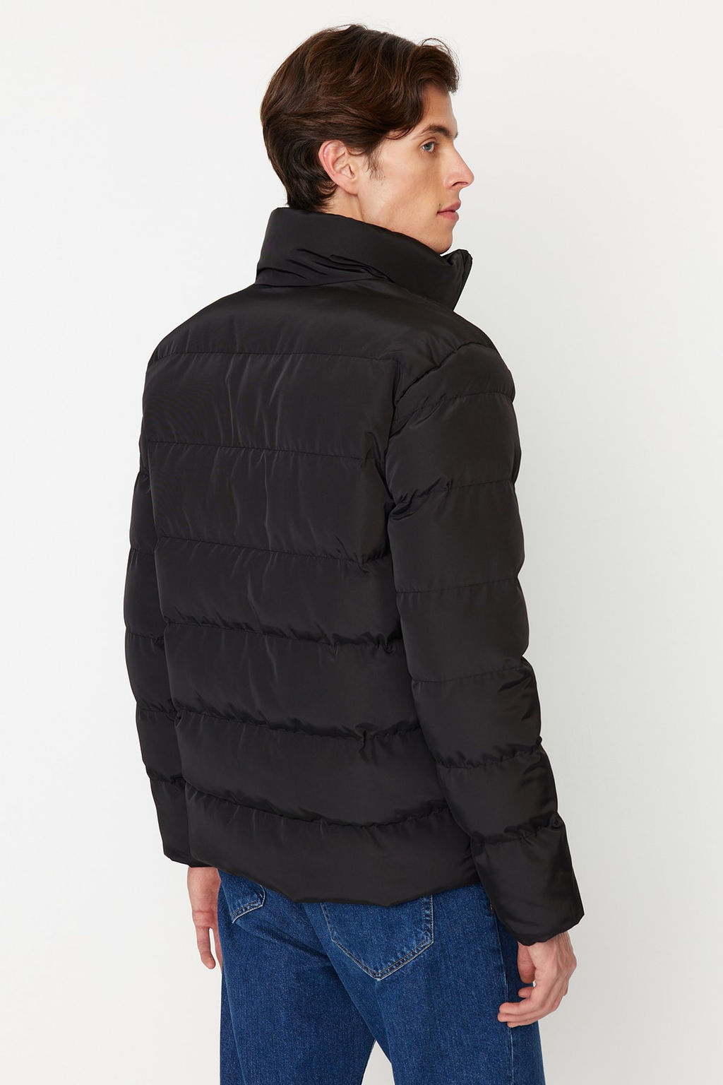TRENDYOL MAN Siyah Regular Fit Ruzgara ve Suya Dayan?kl? Sisme Mont TMNAW23MO00096 - Trendyolmilla фото 13
