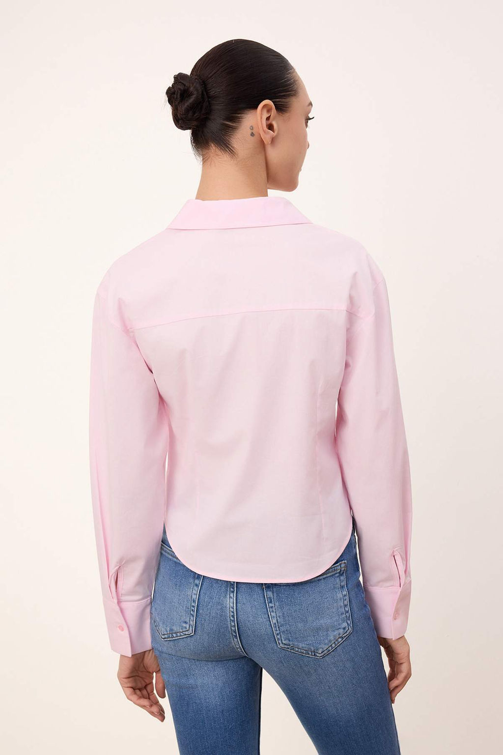 Trendyolmilla Wardrobe Essentials  Pembe Cep Detayl? Vucuda Oturan Dokuma Gomlek | TWOSS26GO00019