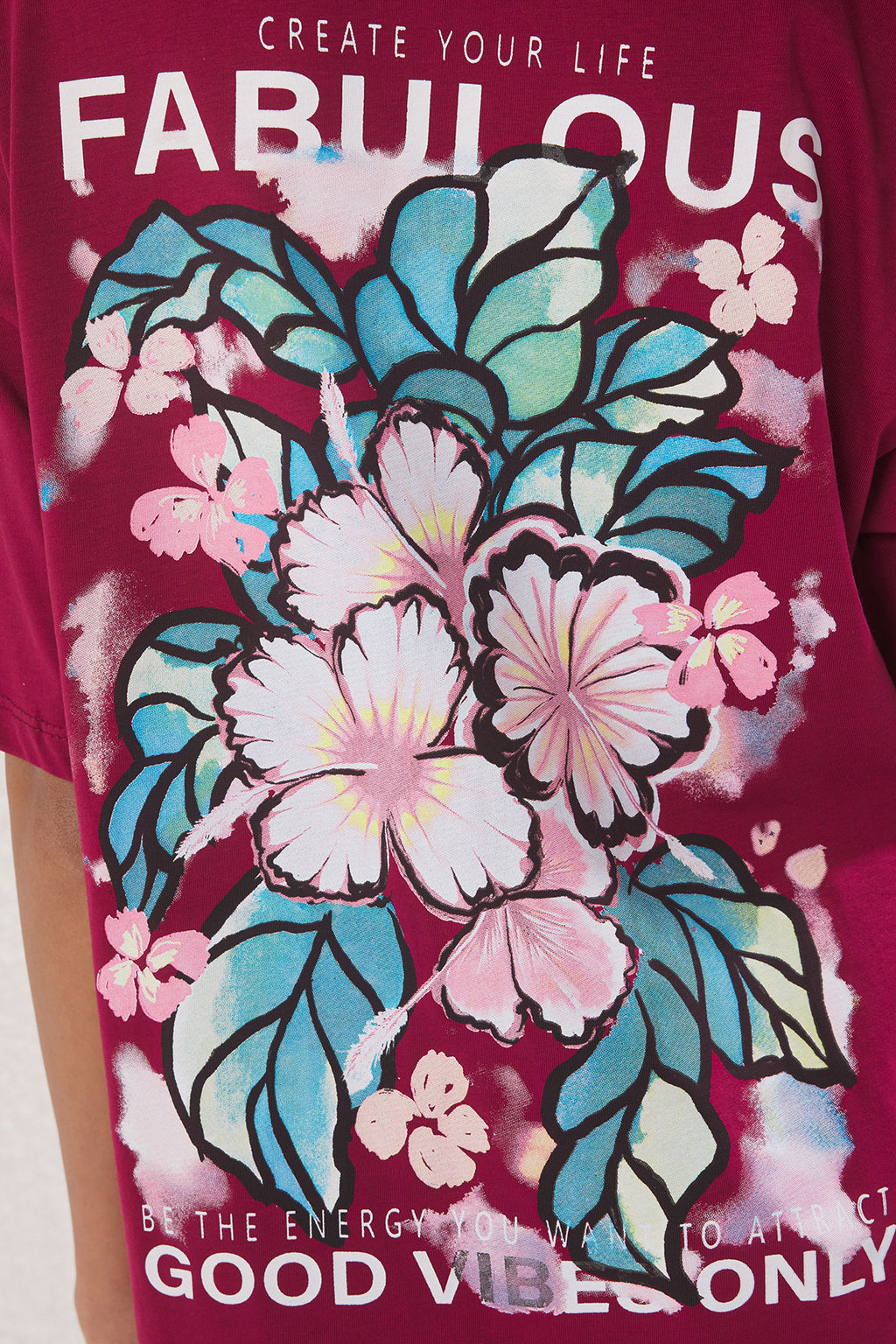 Koyu Visne Slogan ve Cicek Bask?l? Oversize/Genis Kal?p Orme T-Shirt TWOSS24TS00183