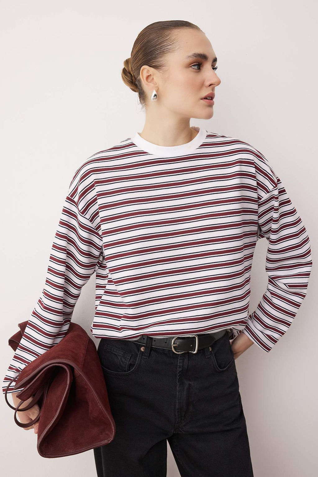 Cok Renkli Cizgili Oversize/Genis Kesim Bisiklet Yaka Ince Orme Sweatshirt TWOAW23SW00326