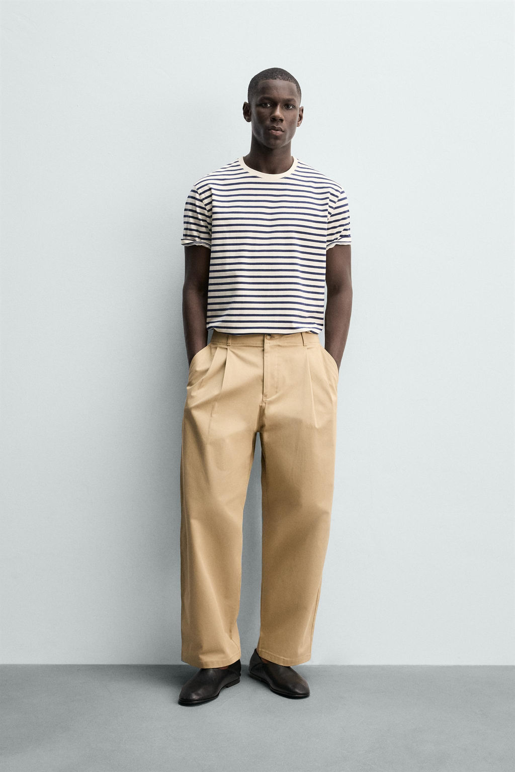 CAMISETA MEDIUM WEIGHT B?SICA /02 / Blanco / Marino