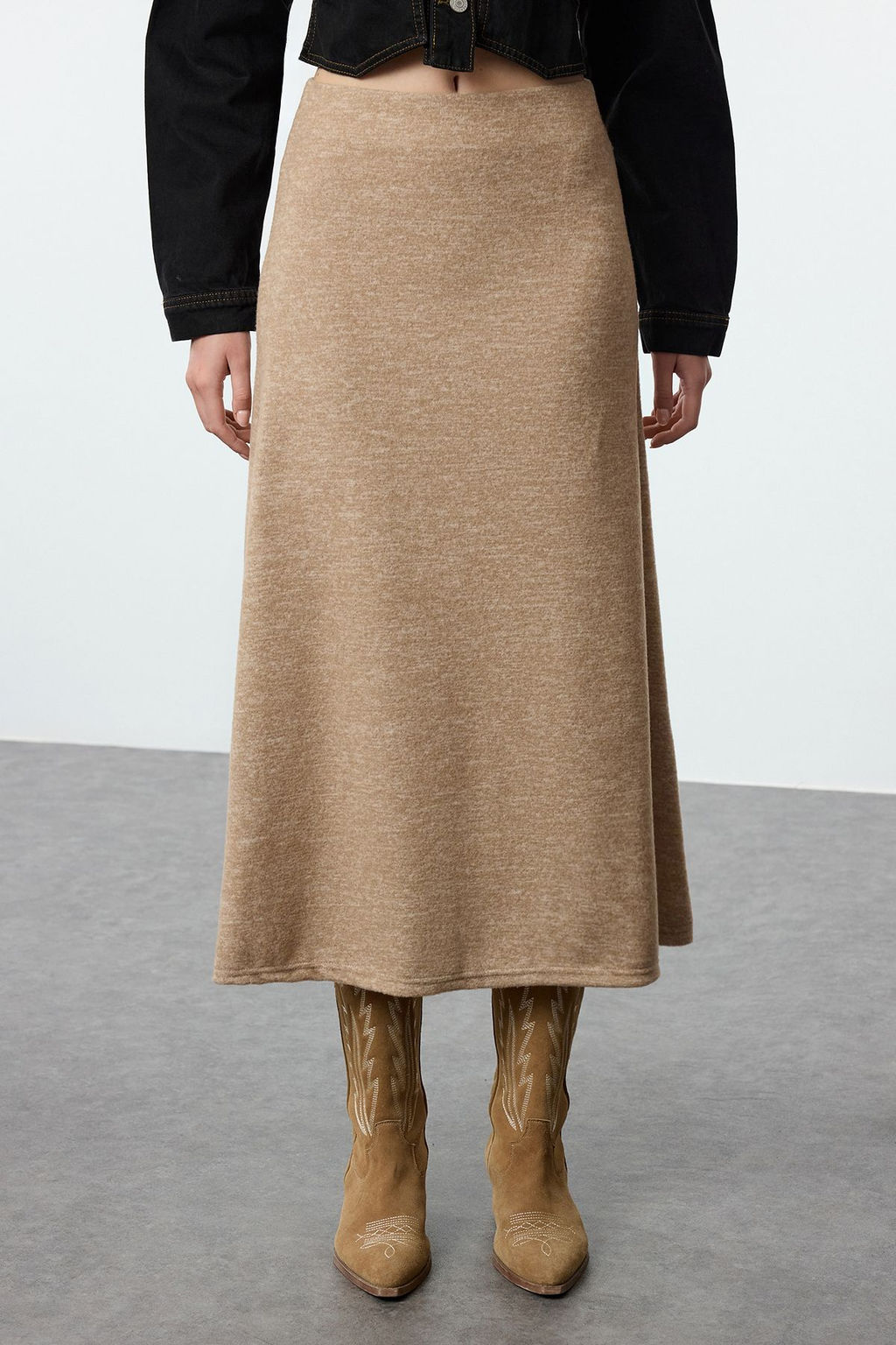 TRENDYOLMILLA Antrasit Yuksek Bel Klos Form Yumos Orme Etek TWOAW24ET00249  фото 4