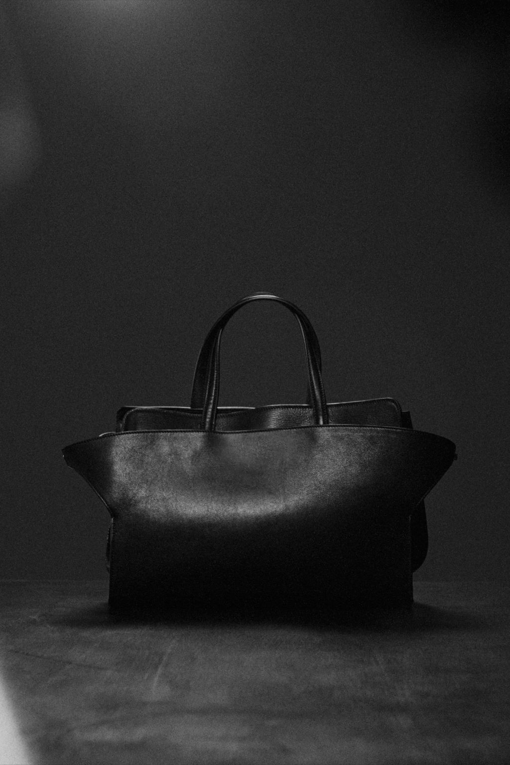 LIMITED EDITION LEATHER CITY BAG - Zara фото 7
