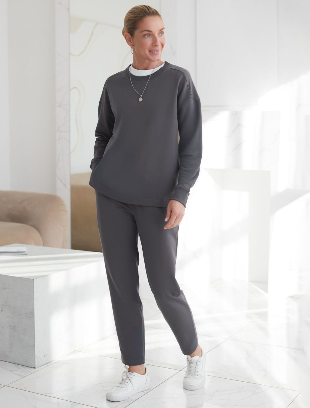 D49.054 Джемпер женский темно-серый