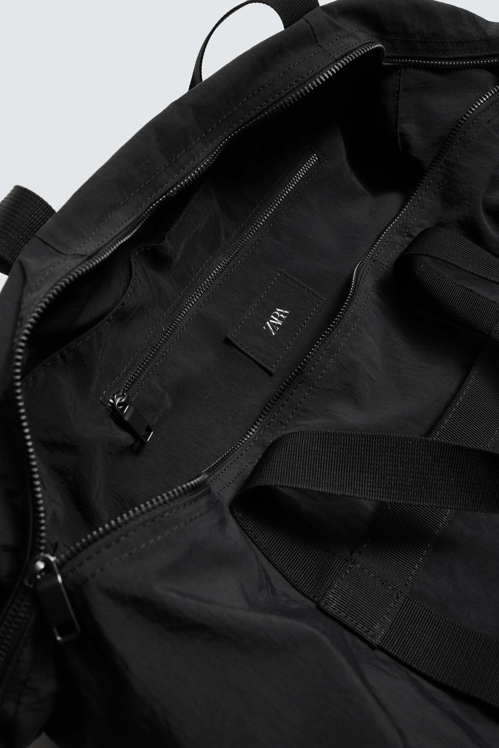 BOLSO DE VIAJE T?CNICO / Negro - Zara фото 7