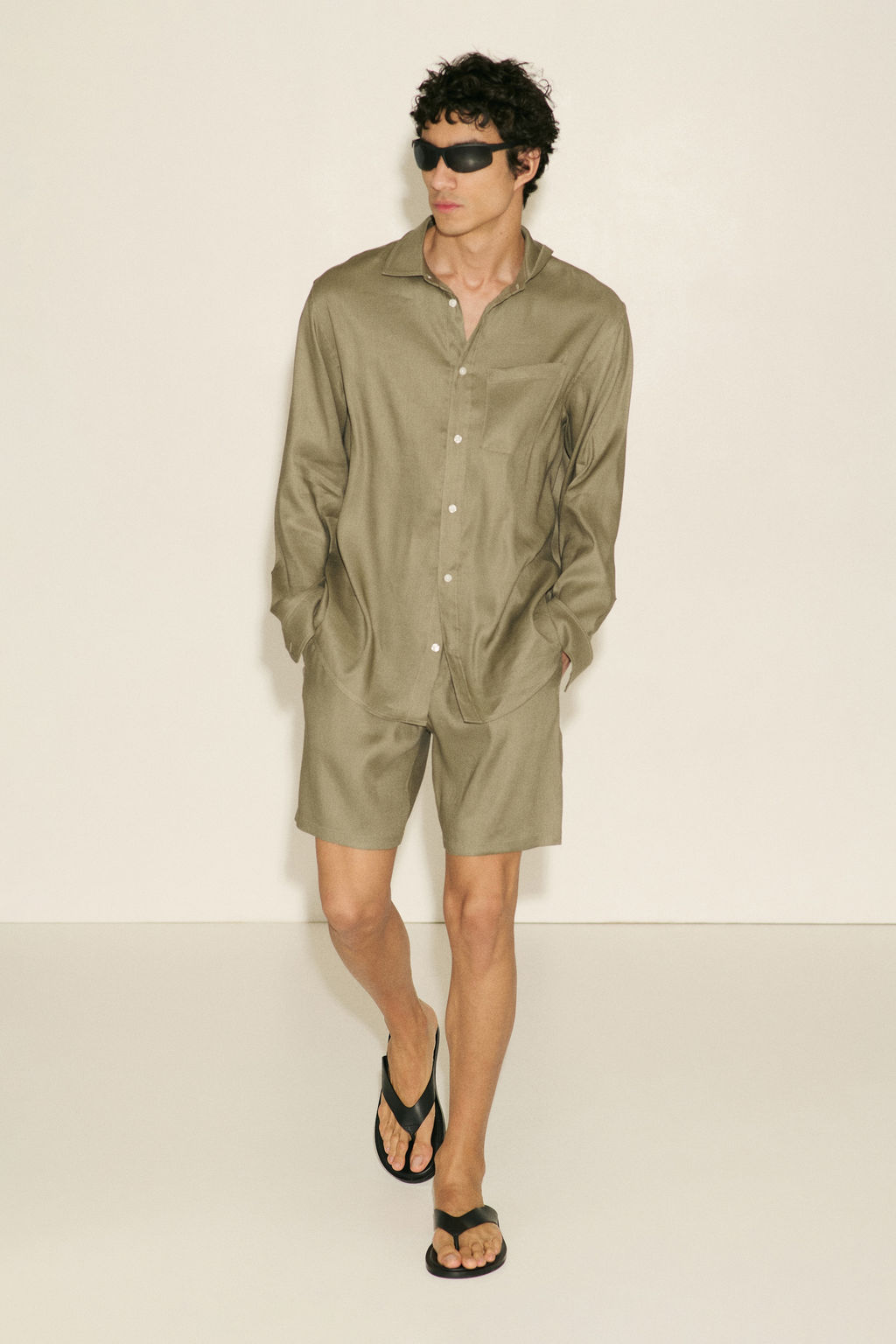 Shorts en mezcla de lino Easy Care Relaxed Fit - H&m фото 11