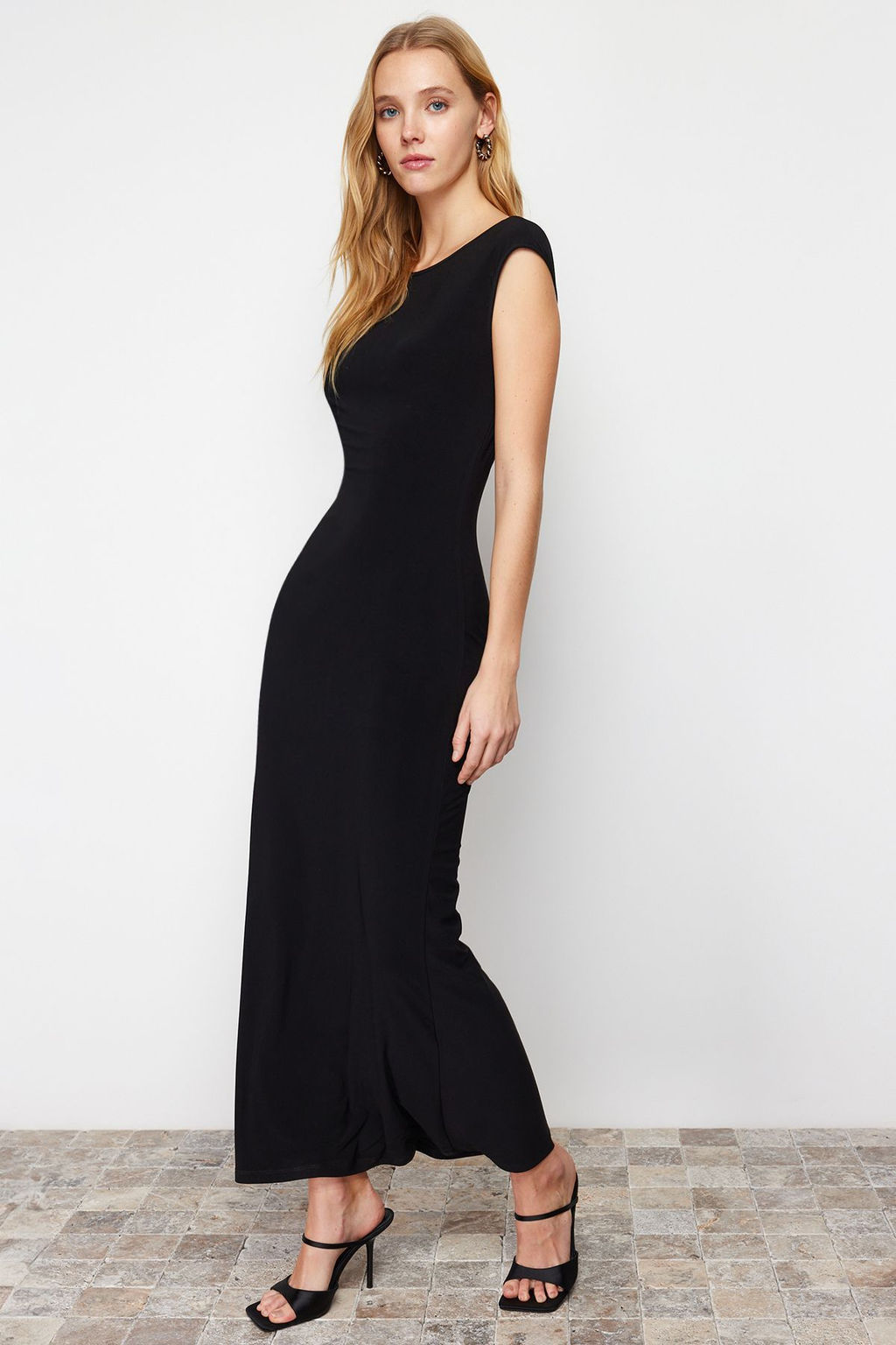 TRENDYOLMILLA Siyah S?rt Dekolteli Fitted/Vucuda Oturan Maxi Esnek Orme Maxi Kalem Elbise TWOSS24EL00090  фото 2