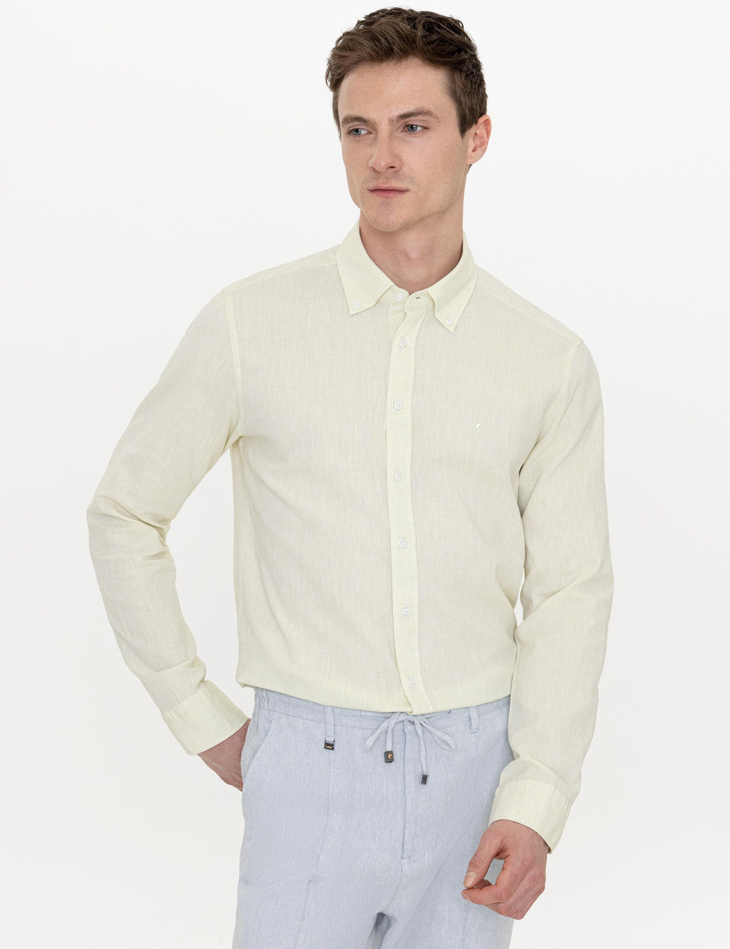 Рубашка узкого кроя с длинными рукавами из смесового льна фисташкового цвета