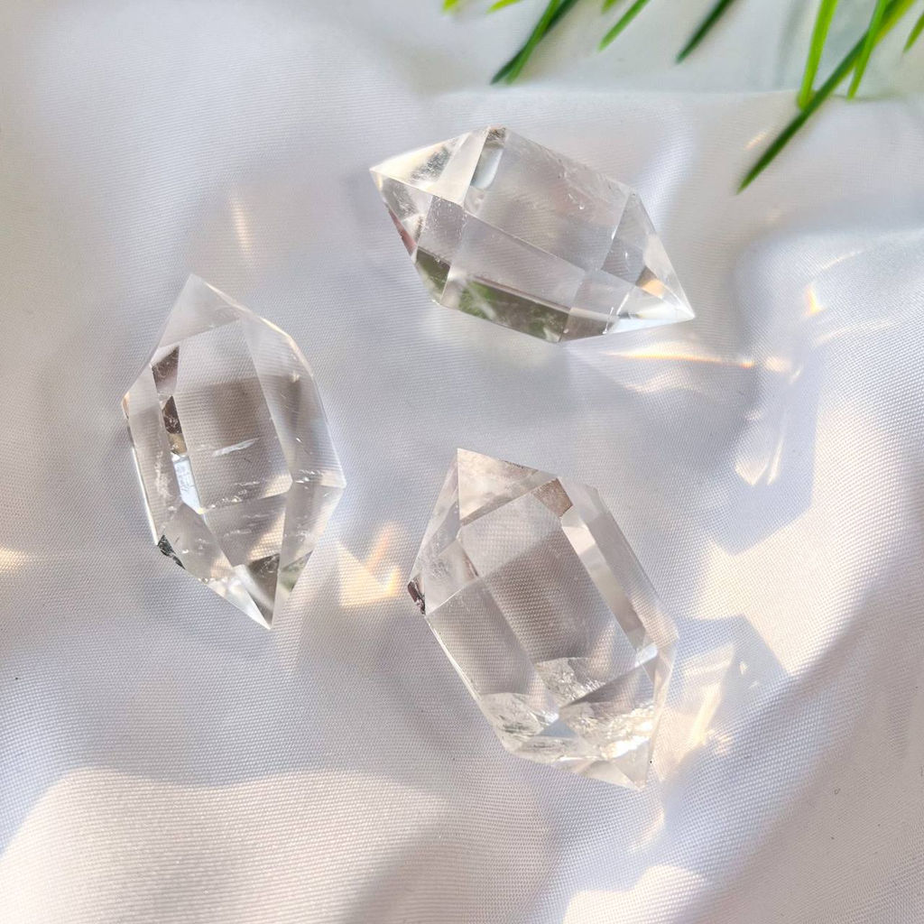 Кристалл двухконечный из Горного Хрусталя - Радуга самоцветов фото 4