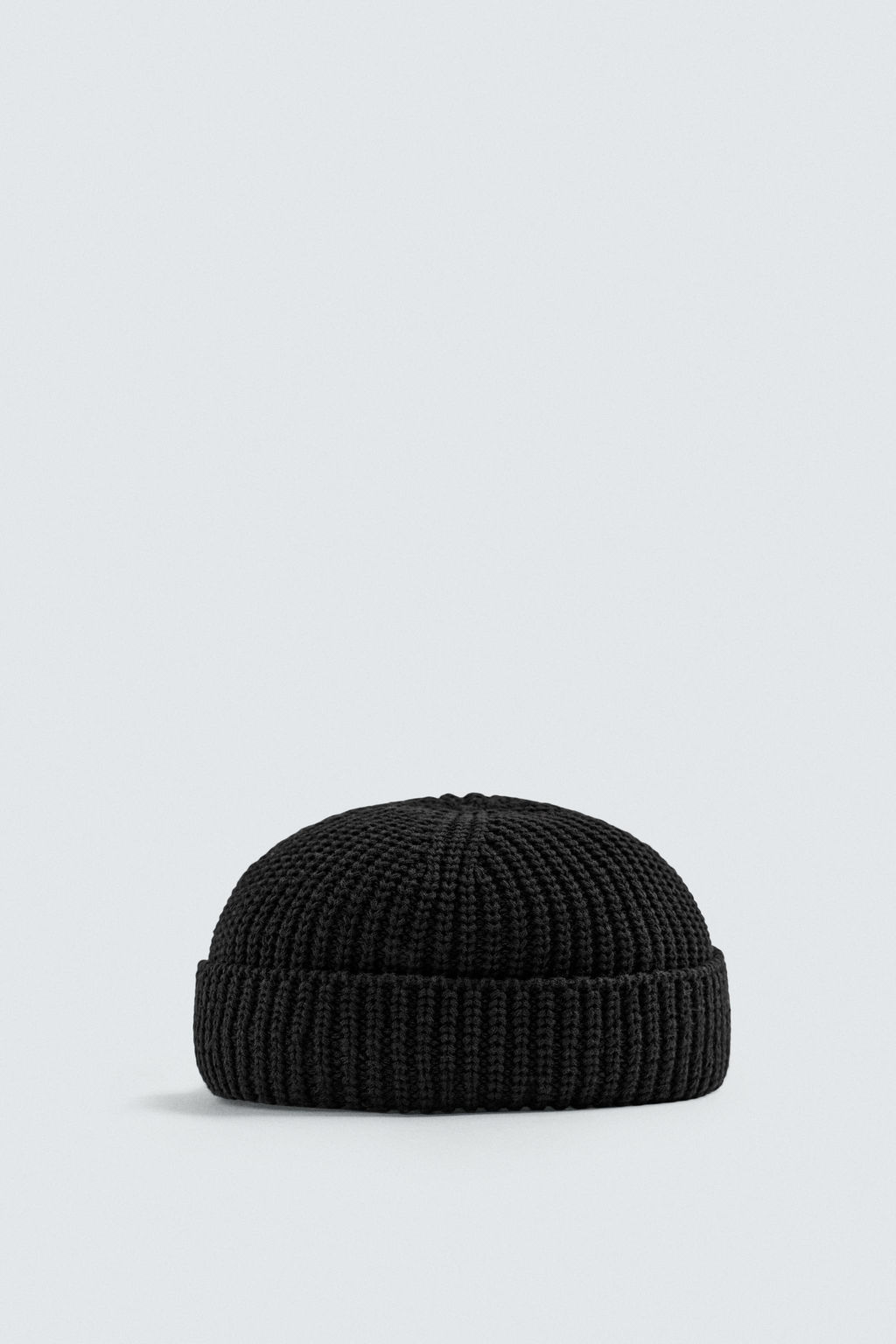 GORRO CORTO / Negro