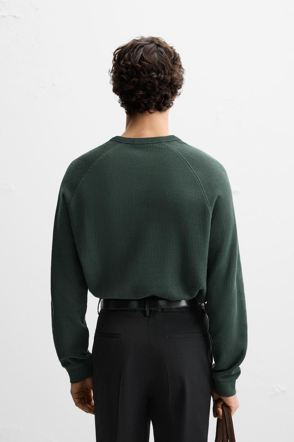 T-SHIRT WITH BUTTONED NECK - Zara фото 3