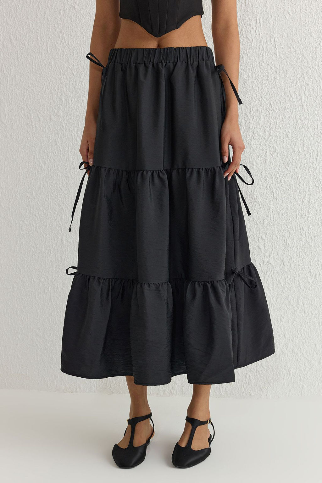 TRENDYOLMILLA Siyah Parasut Kumas Kurdele Detayl? A-line Maxi Boy Dokuma Etek TWOSS25ET00033 фото 3