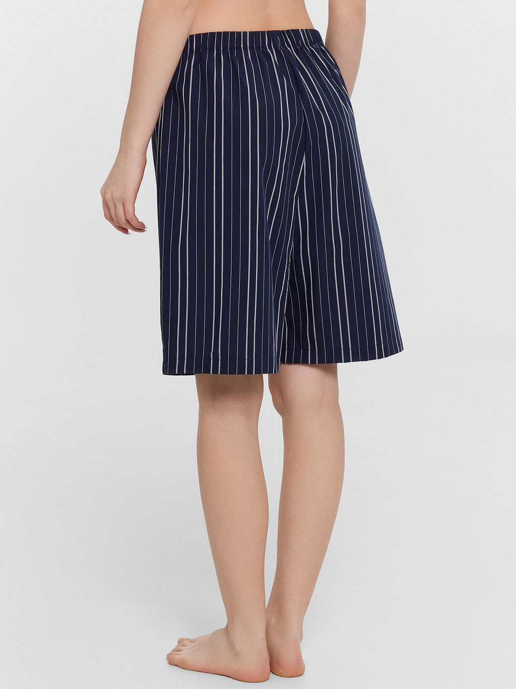 ШОРТЫ ЖЕНСКИЕ белая полоска на море 132296