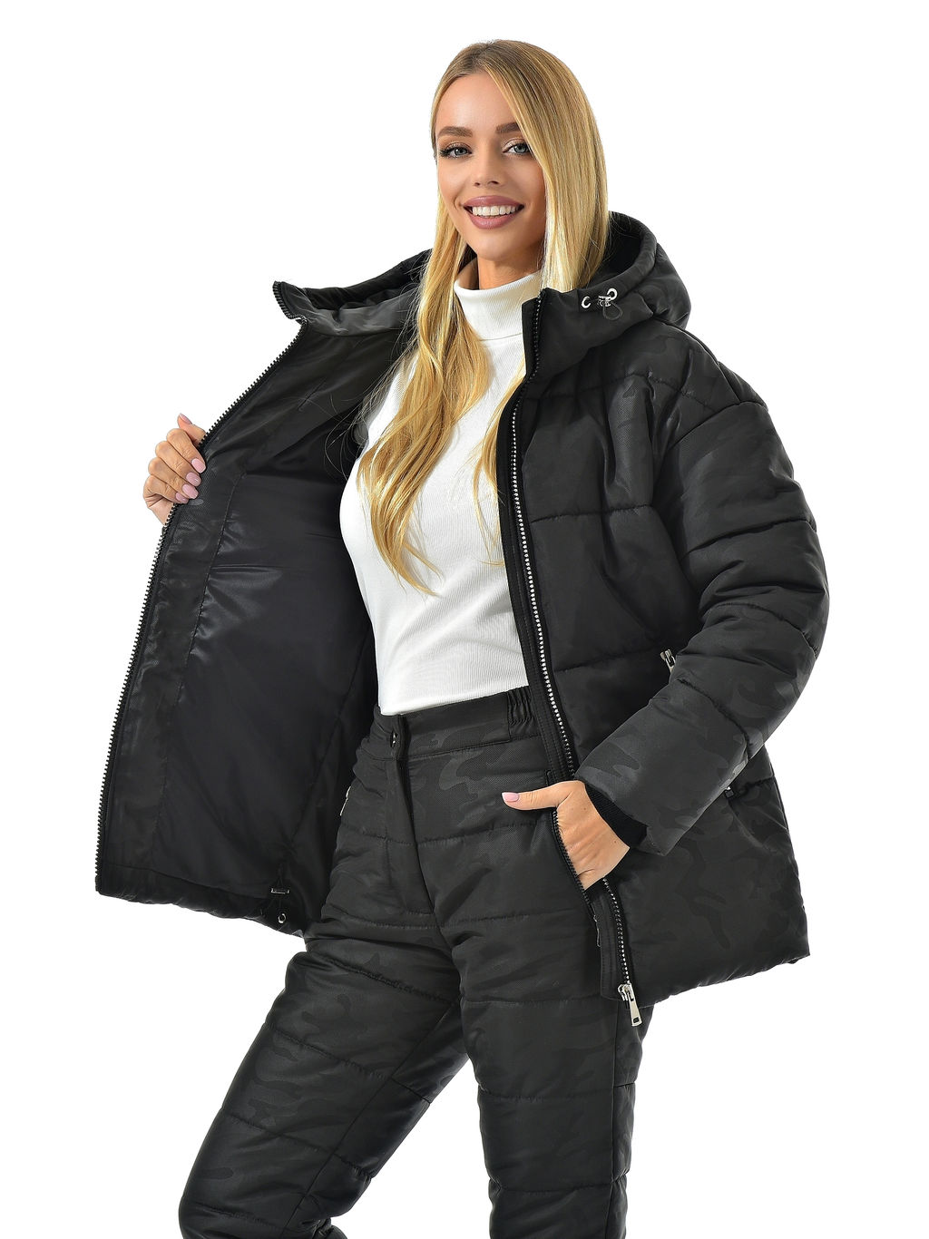 Куртка зимняя с капюшоном на синтепоне