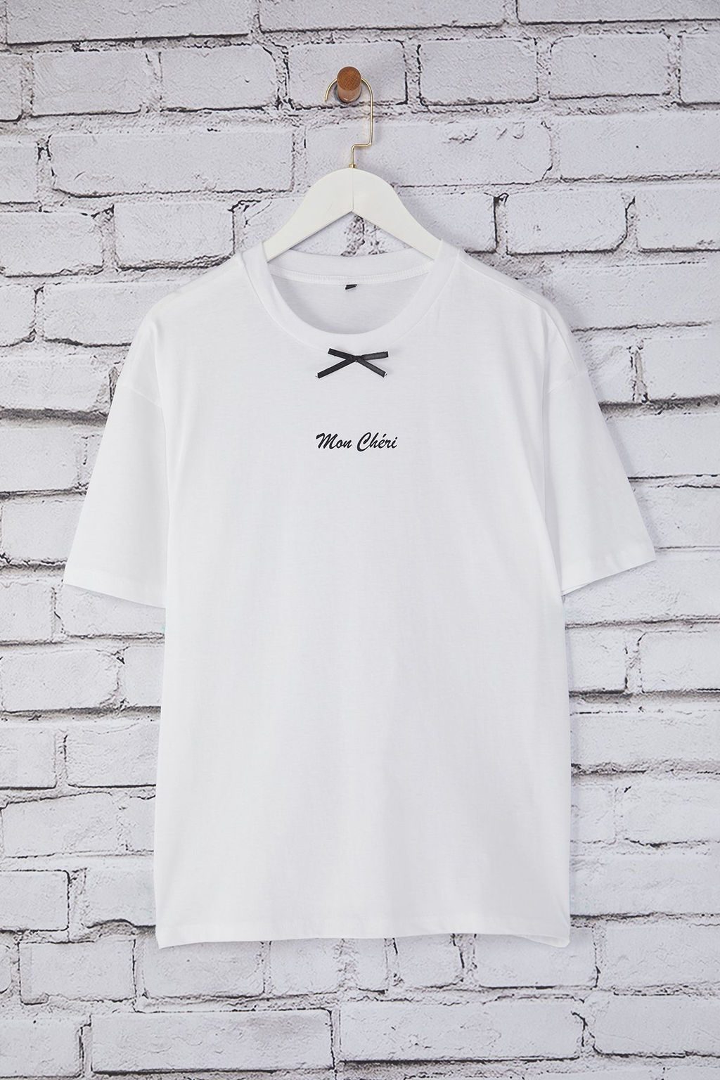 TRENDYOLMILLA Beyaz Nak?s ve Fiyonk Detayl? Oversize/Genis Kal?p Orme T-Shirt TWOSS25TS00118  фото 5