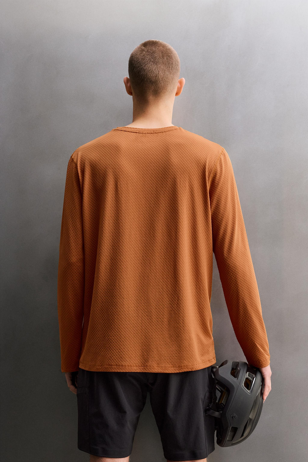 CAMISETA T?CNICA GRAVEL MANGA LARGA ESTRUCTURA / Ocre