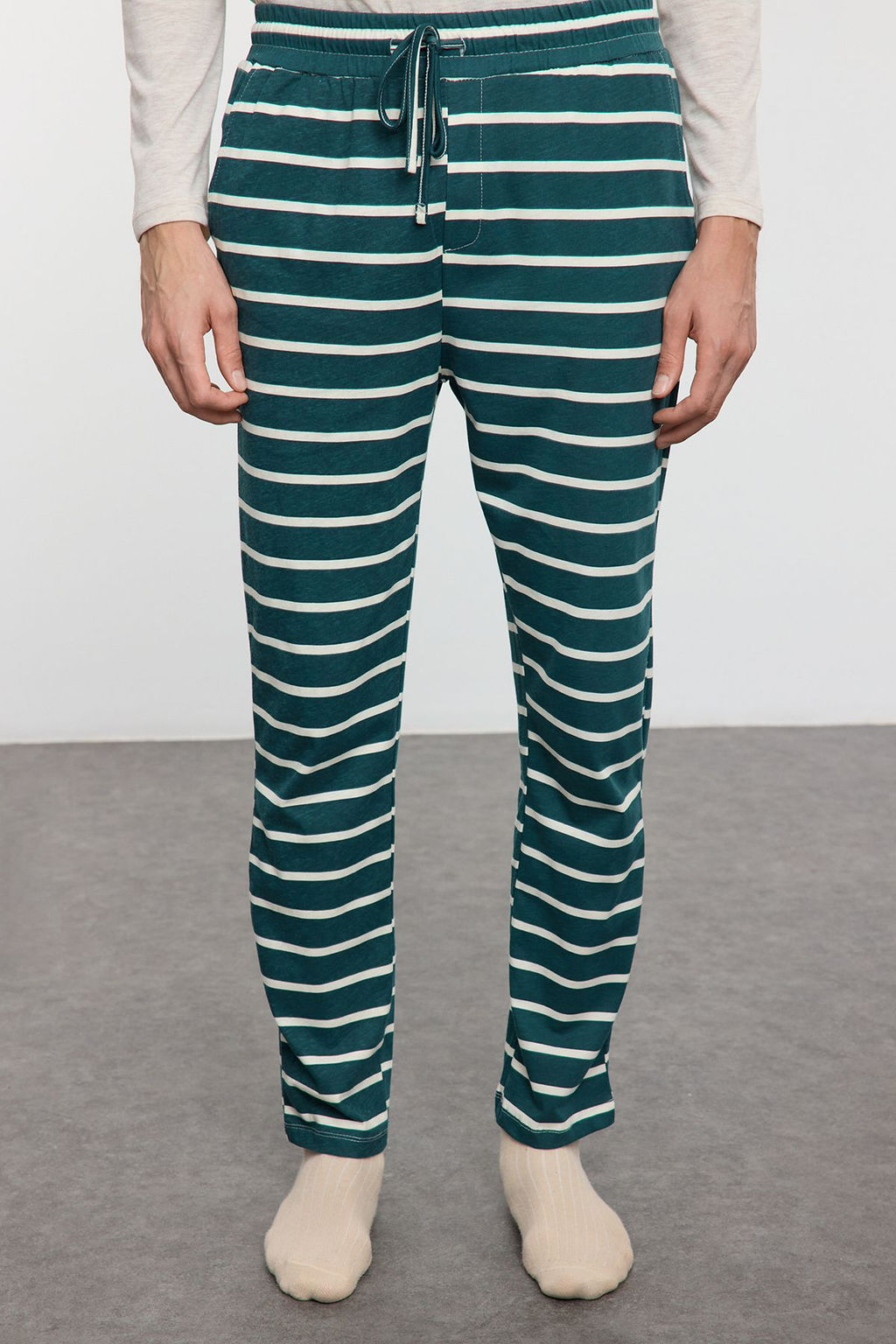 TRENDYOL MAN Bej Cizgili Regular Fit Couple Y?lbas? Orme Pijama Tak?m? TMNAW25PT00045 - Trendyolmilla фото 7
