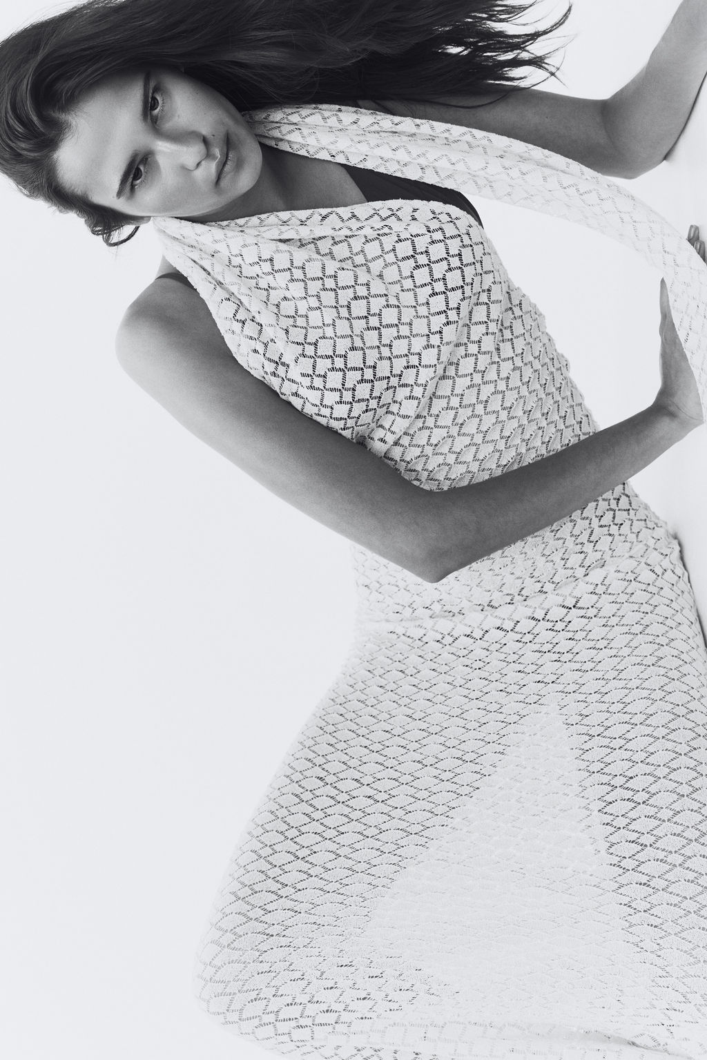 Vestido efecto crochet con cuello fular - H&m фото 3