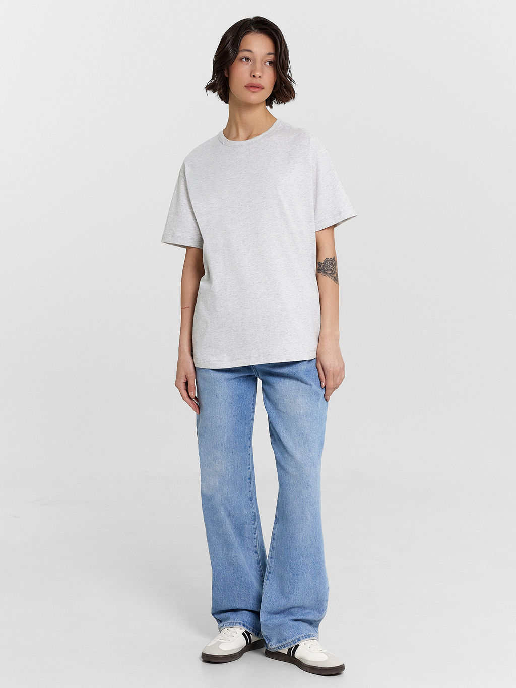 Футболка женская серая