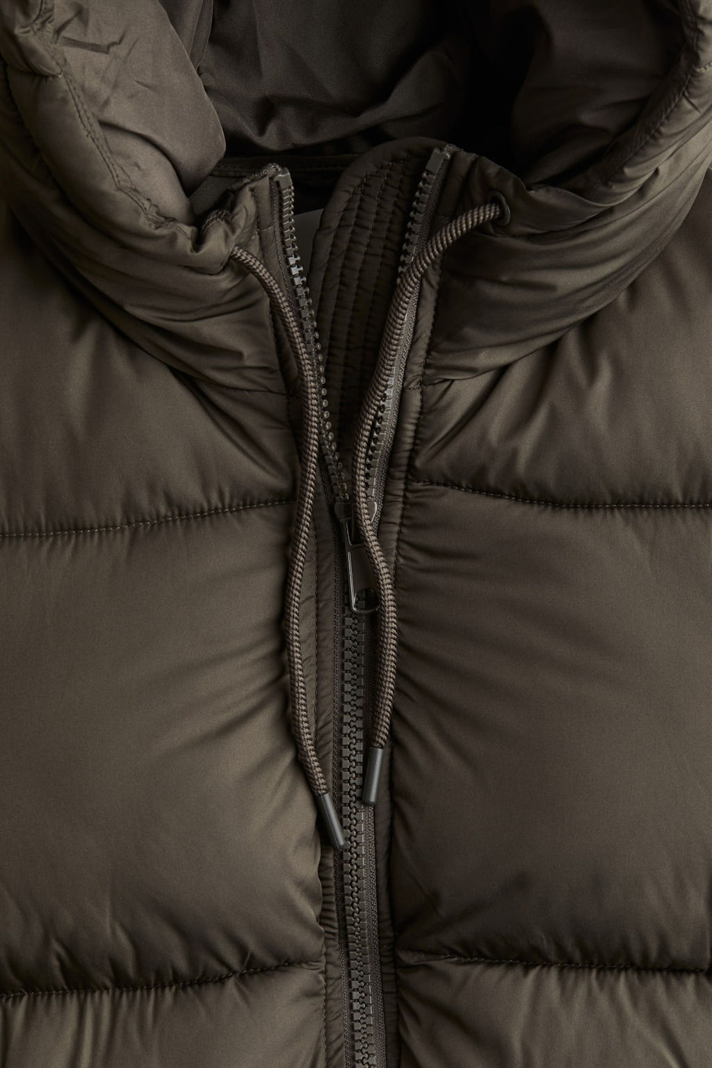 Chaqueta puffy con capucha - H&m фото 6
