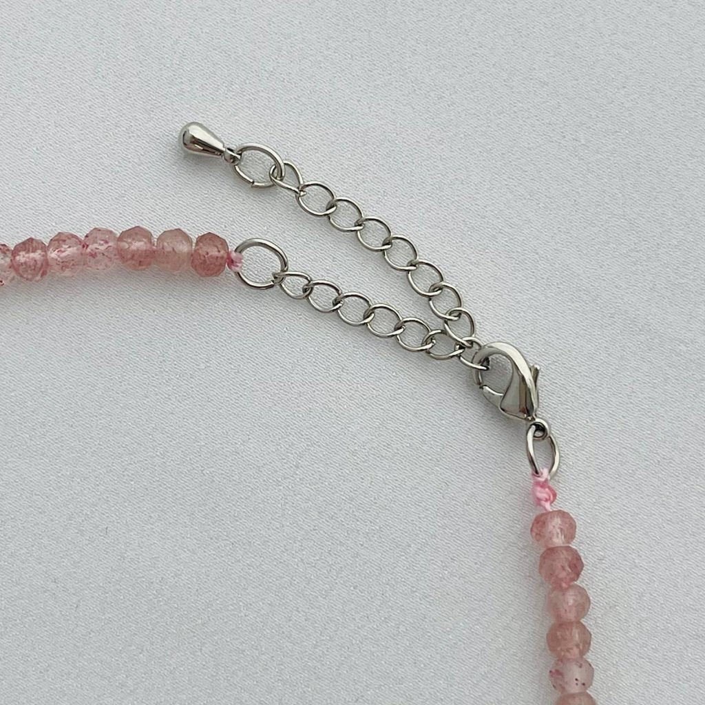 Колье из Клубничного кварца