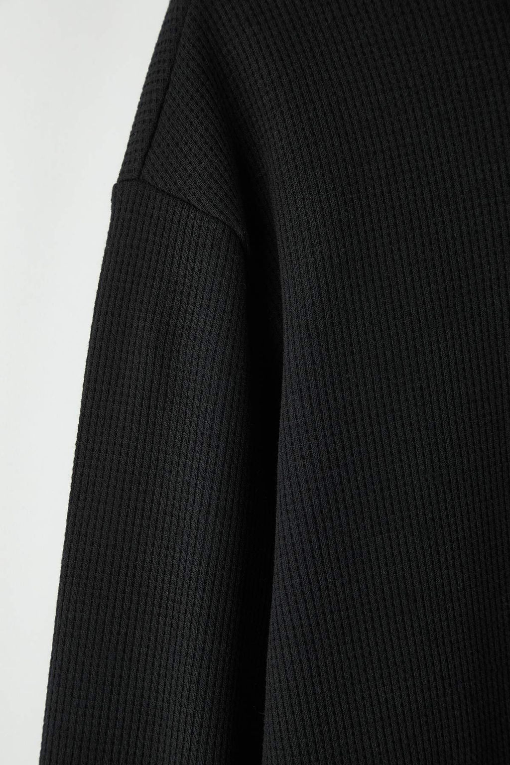 Tas Oversize/Genis Kesim Dokulu Uzun Kol Polo Yaka T-shirt TMNAW26PO00000 - Trendyolmilla фото 6