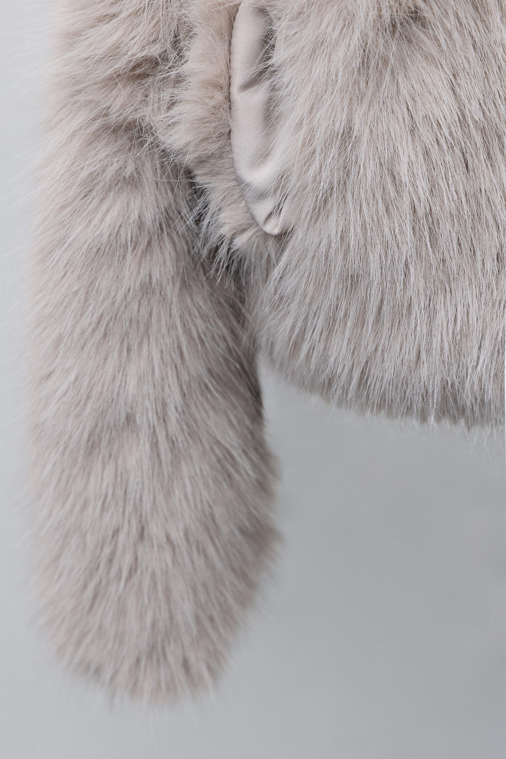 SHORT FAUX FUR JACKET - Zara фото 6