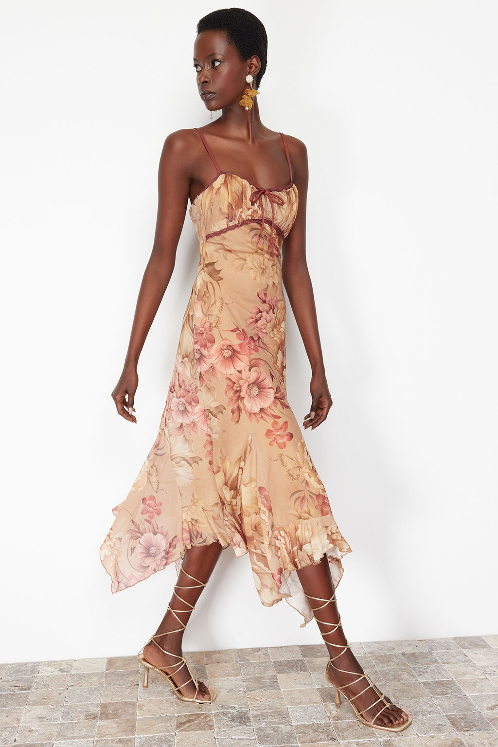 TRENDYOLMILLA Cok Renkli A-Kesim Cicek Desenli F?rf?rl? Orme Tul Elbise TPRSS24EL00133 фото 2