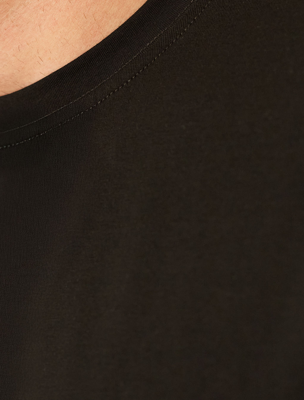 Футболка из премиального хлопка с авторским принтом