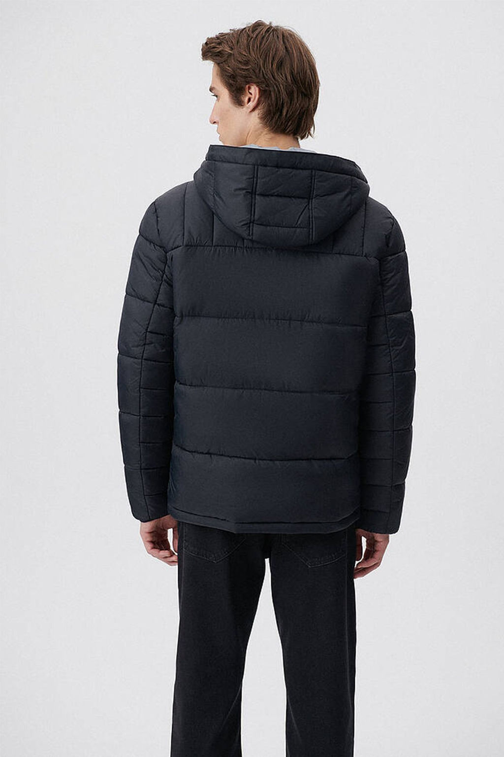 Мужской черный пуховик с капюшоном 0110266-900 23k008001e0011