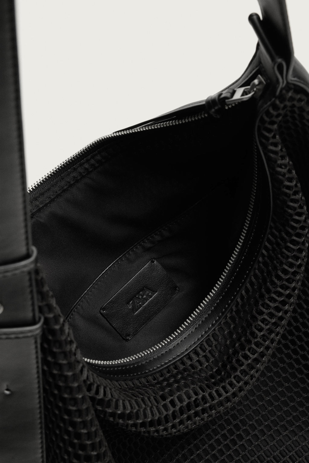 BOLSO SHOPPER MESH / Negro - Zara фото 4