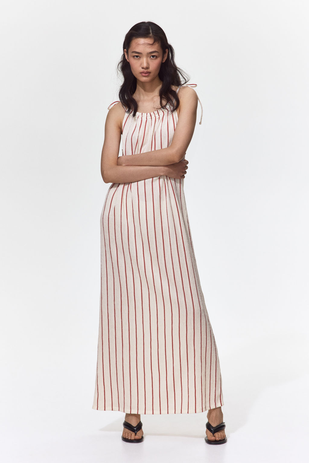 Vestido efecto arrugado con tirantes de lazo - H&m фото 4