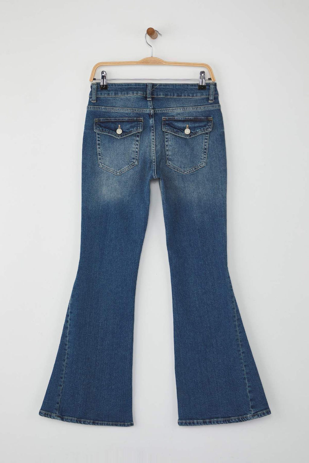 Mavi Dikis Detayl? Dusuk Bel Flare Jeans TWOAW26JE00043 - Trendyolmilla фото 6