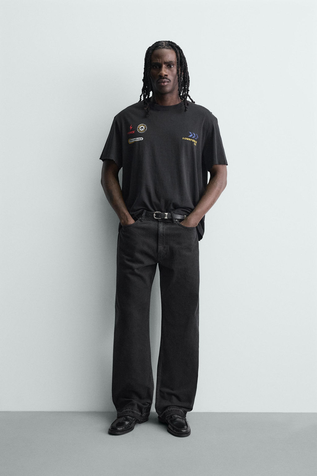 CAMISETA LAVADA GR?FICOS / Negro