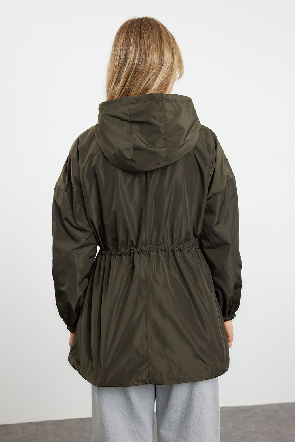 Haki Oversize Kapusonlu Su Gecirmez Yagmurluk Mont TWOAW24MO00160