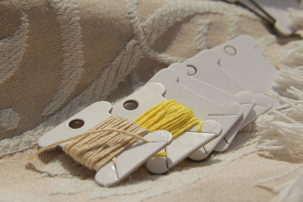 Gamma WP-20 Бобины для мулине пластик 4 см 20 шт в блистере белый