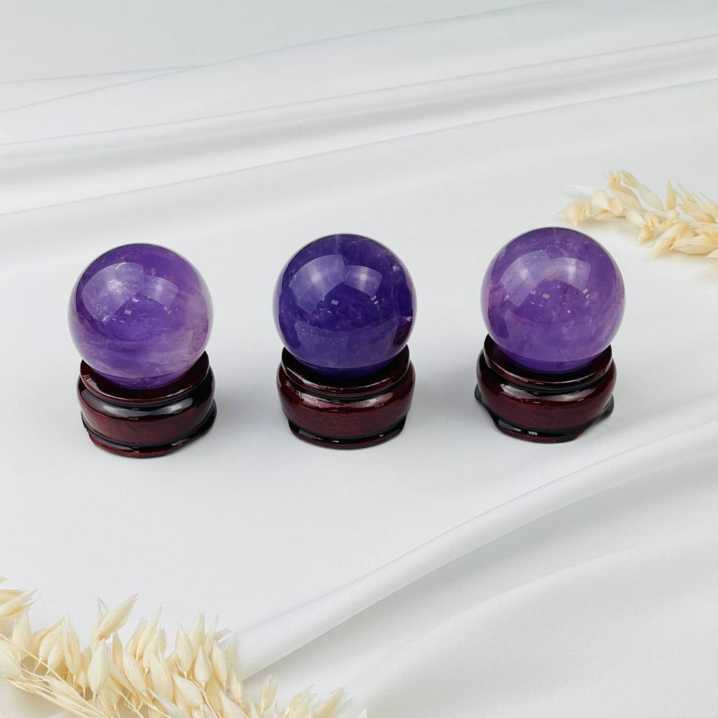 Шар из Аметиста на подставке